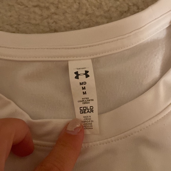 White under armor Long sleeve “cold gear” - Picture 3 of 3
